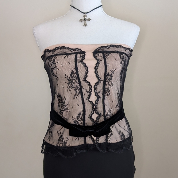 Moda International Tops - Moda International Coquette Lace Tube Top